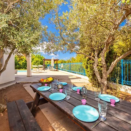 Poseidonas Villa